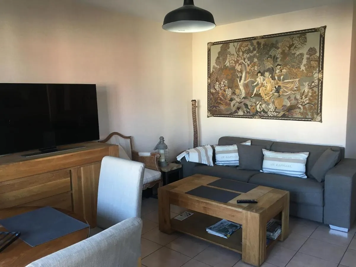 Appartement Avec Balcon Ville-la-Grand Daire