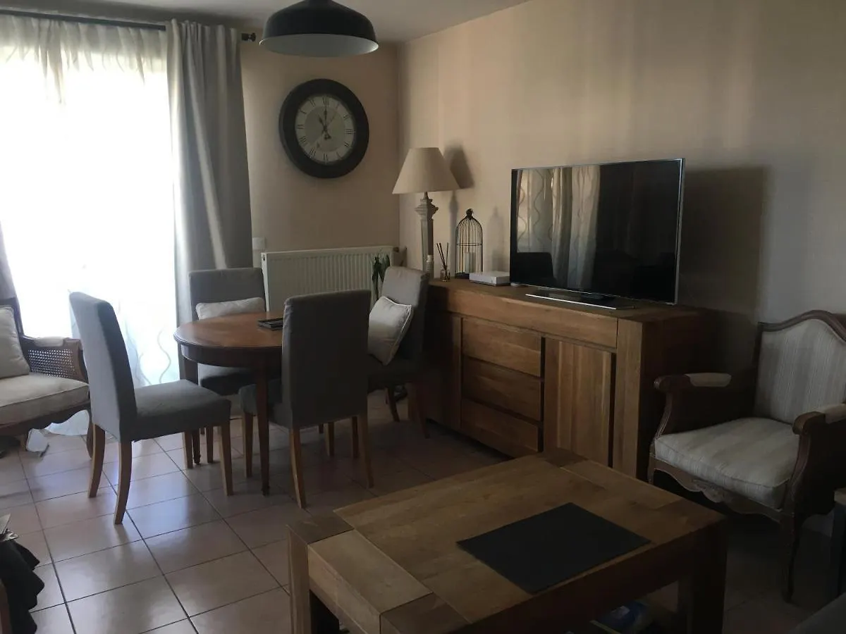 Appartement Avec Balcon Ville-la-Grand