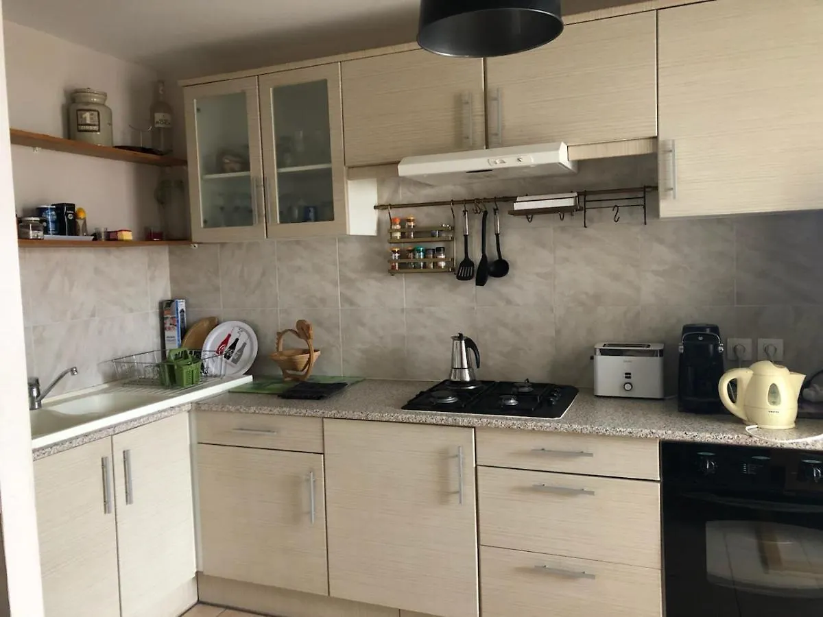 Appartement Avec Balcon Ville-la-Grand 0*,