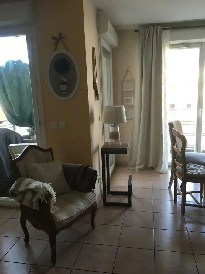 Appartement Avec Balcon Ville-la-Grand